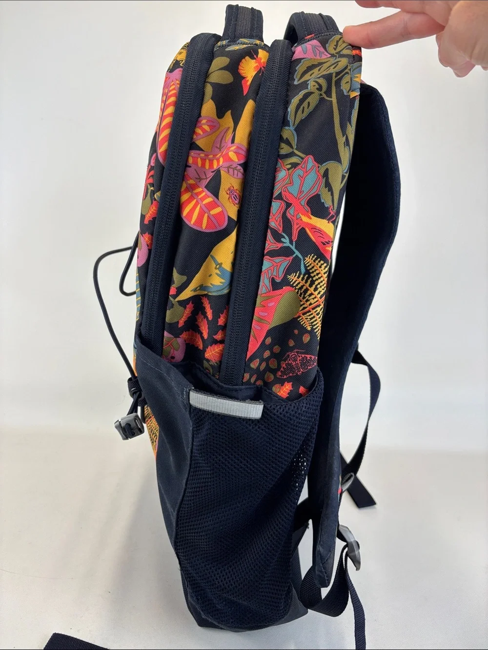 THE NORTH FACE Women's Jester Backpack Navy Lone Wanderer Print Tropical